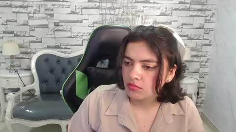Snapshot of amalia_a chatting on July 29, 2026, 12:58 pm amalia_a online show from July 29, 2026, 12:58 pm