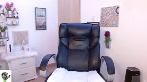 AMALIA online show from December 15, 2024, 2:30 am