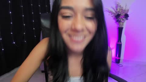 Snapshot of amalia_cruss chatting on December 7, 2024, 5:26 am Amalia cruss online show from December 7, 2024, 5:26 am