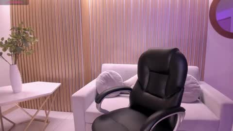 Snapshot of amalia_cruss chatting on September 20, 2025, 8:10 pm Amalia cruss online show from September 20, 2025, 8:10 pm