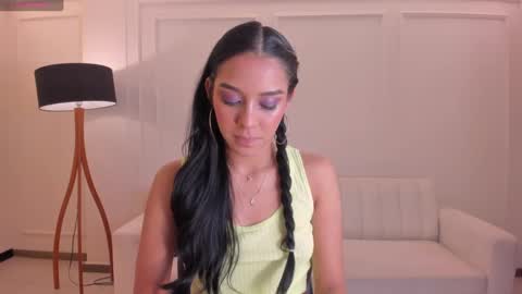 Snapshot of amalia_cruss chatting on October 2, 2025, 8:05 pm Amalia cruss online show from October 2, 2025, 8:05 pm