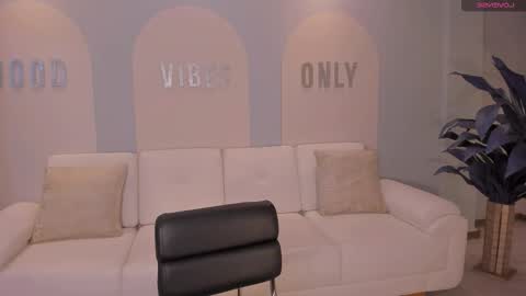 Snapshot of amalia_cruss chatting on November 13, 2025, 7:57 pm Amalia cruss online show from November 13, 2025, 7:57 pm