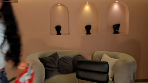 Amalia cruss online show from April 28, 2026, 8:14 pm