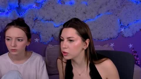 Snapshot of amalialowell chatting on March 19, 2026, 8:35 pm Amalia online show from March 19, 2026, 8:35 pm