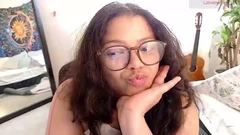 Snapshot of amand1_sweet chatting on August 4, 2026, 3:58 pm online show from August 4, 2026, 3:58 pm