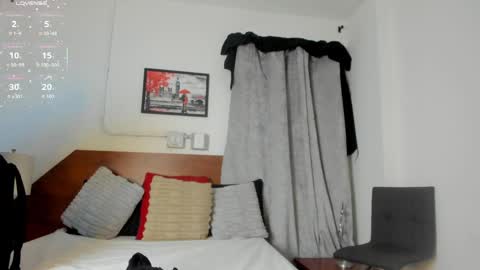 amanda29_ online show from April 16, 2026, 7:03 pm