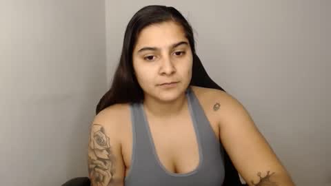 The queen of the biceps  online show from January 16, 2025, 6:59 pm