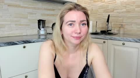 Snapshot of amanda___grey chatting on April 24, 2026, 5:59 pm Amanda insta amanda grey online show from April 24, 2026, 5:59 pm