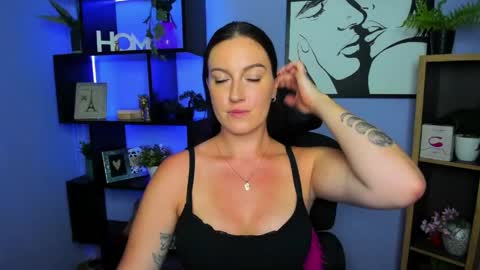 Snapshot of amanda_burn chatting on May 11, 2026, 1:17 pm Amanda online show from May 11, 2026, 1:17 pm