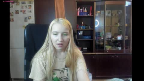 Snapshot of amanda_sherr chatting on November 4, 2025, 12:59 pm Amanda online show from November 4, 2025, 12:59 pm