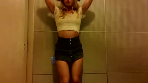 amanda_style online show from December 7, 2024, 7:10 pm