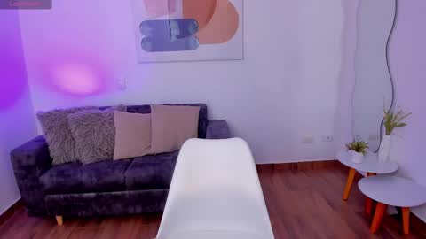 Amanda  online show from October 19, 2025, 5:46 pm