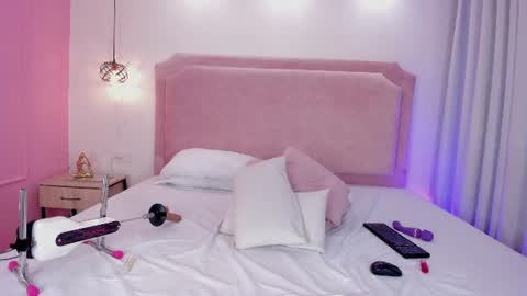 Snapshot of amandalourens chatting on July 28, 2026, 4:39 pm Amanda online show from July 28, 2026, 4:39 pm