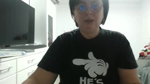 Snapshot of amandamuller1982 chatting on November 5, 2025, 9:04 pm Anda online show from November 5, 2025, 9:04 pm