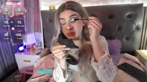 amapola_hs online show from September 25, 2025, 9:51 pm