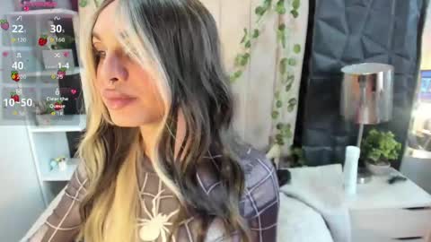 Snapshot of amapola_hs chatting on April 22, 2026, 10:11 pm amapola_hs online show from April 22, 2026, 10:11 pm