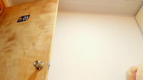 Snapshot of amara_brunet chatting on November 16, 2025, 2:55 pm amara_brunet online show from November 16, 2025, 2:55 pm