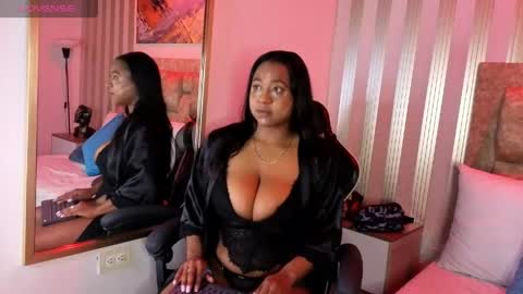 Snapshot of amara_queen_ chatting on April 18, 2026, 12:09 pm Amara online show from April 18, 2026, 12:09 pm