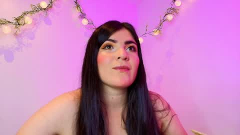 Snapshot of amara_vega chatting on April 6, 2026, 10:05 am Amara Vega online show from April 6, 2026, 10:05 am