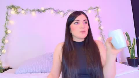 Snapshot of amara_vega chatting on April 7, 2026, 4:51 pm Amara Vega online show from April 7, 2026, 4:51 pm