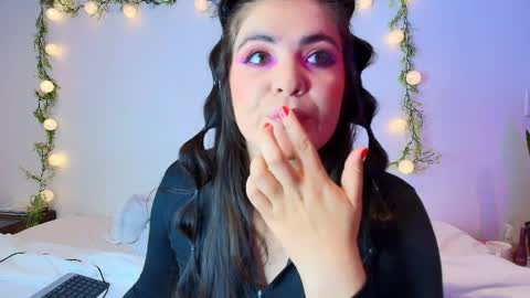 Snapshot of amara_vega chatting on April 10, 2026, 8:19 am Amara Vega online show from April 10, 2026, 8:19 am