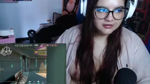 Snapshot of amaralof chatting on May 18, 2026, 7:09 pm amaralof online show from May 18, 2026, 7:09 pm