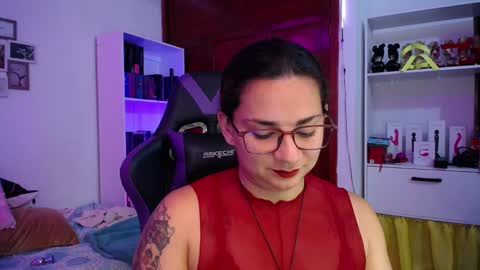 Susan online show from December 9, 2024, 10:30 pm