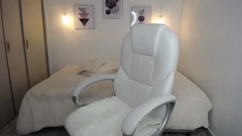 Amarantha online show from September 11, 2025, 1:33 pm