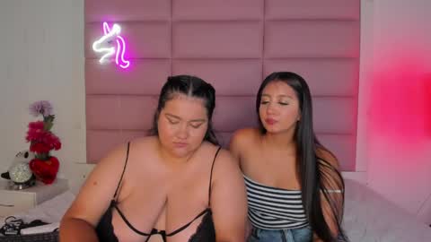 amaranttaylunay online show from April 27, 2026, 8:18 pm