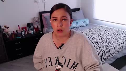 Snapshot of amarat_jolie chatting on February 12, 2025, 7:24 pm Mila online show from February 12, 2025, 7:24 pm