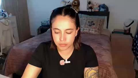 Snapshot of amarat_jolie chatting on June 5, 2026, 3:46 am Mila online show from June 5, 2026, 3:46 am