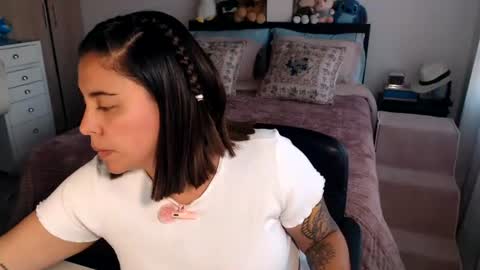 Snapshot of amarat_jolie chatting on June 11, 2026, 5:33 pm Mila online show from June 11, 2026, 5:33 pm