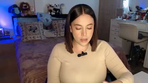 Snapshot of amarat_jolie chatting on July 10, 2026, 2:49 am Mila online show from July 10, 2026, 2:49 am
