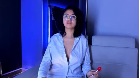 Emily online show from September 18, 2025, 3:14 pm