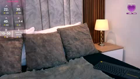 Snapshot of amatista__smith chatting on April 19, 2026, 2:16 pm AMATISTA online show from April 19, 2026, 2:16 pm