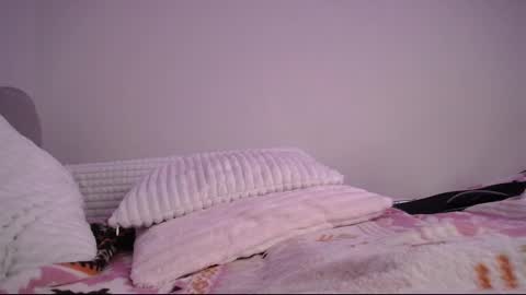 amazing_agness online show from March 10, 2025, 8:48 am