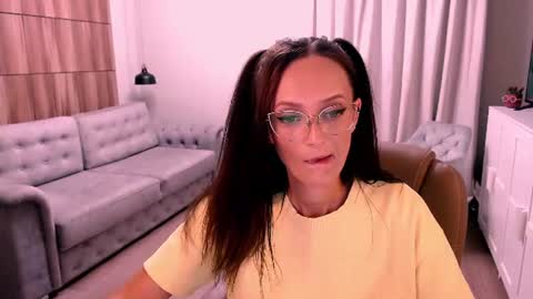 Izza online show from July 28, 2026, 1:32 pm