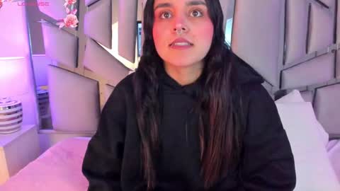 Snapshot of ambar_devon chatting on January 17, 2025, 7:05 pm online show from January 17, 2025, 7:05 pm