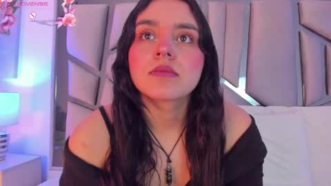 Snapshot of ambar_devon chatting on January 21, 2025, 7:17 pm online show from January 21, 2025, 7:17 pm