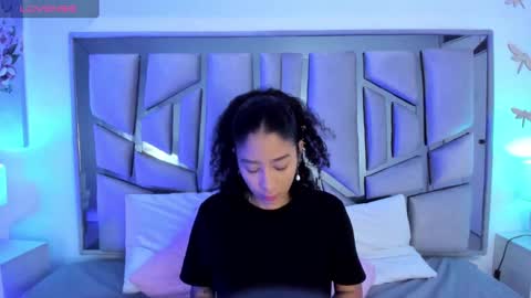 Snapshot of ambar_devon chatting on February 6, 2025, 11:21 am online show from February 6, 2025, 11:21 am