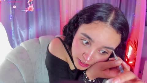 Snapshot of ambar_devon chatting on February 14, 2025, 1:45 am online show from February 14, 2025, 1:45 am