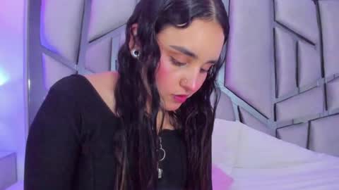 Snapshot of ambar_devon chatting on February 17, 2025, 7:21 pm online show from February 17, 2025, 7:21 pm