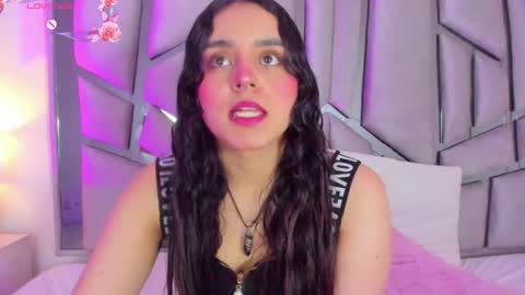 Snapshot of ambar_devon chatting on February 26, 2025, 7:05 pm online show from February 26, 2025, 7:05 pm