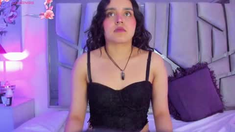 Snapshot of ambar_devon chatting on March 4, 2025, 1:12 am online show from March 4, 2025, 1:12 am