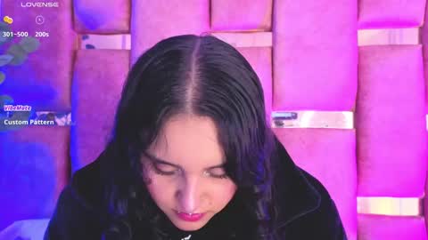 Snapshot of ambar_devon chatting on November 13, 2025, 6:29 pm online show from November 13, 2025, 6:29 pm