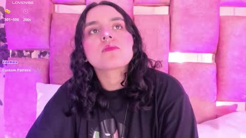 Snapshot of ambar_devon chatting on November 14, 2025, 6:50 pm online show from November 14, 2025, 6:50 pm