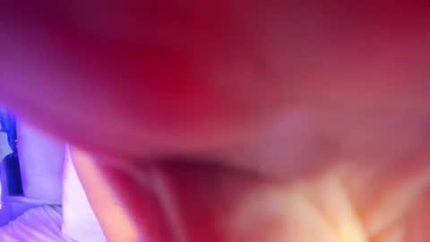   online show from December 17, 2025, 6:58 pm