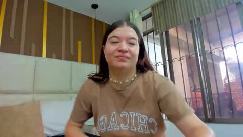 Snapshot of ambargills chatting on June 2, 2026, 12:51 pm AmbarGills online show from June 2, 2026, 12:51 pm