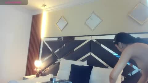 Ambar Ross online show from April 16, 2026, 1:56 pm