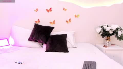 Snapshot of ambeergreey chatting on April 15, 2026, 7:32 pm Amber grey online show from April 15, 2026, 7:32 pm